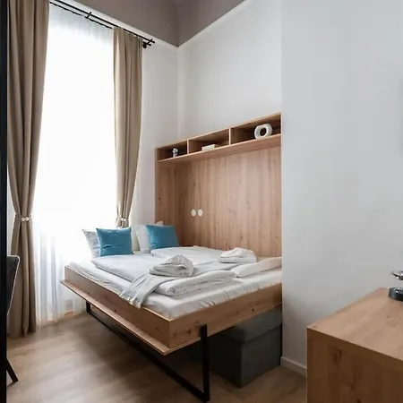 Suite, Self Check-in By Hm * גמונדן