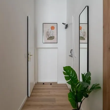 Suite, Self Check-in By Hm *